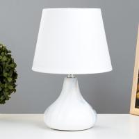 Лампа настол. Виджей 40w Е14 20*20*30 Risalux