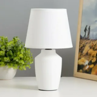 Лампа настол. Асель 40w E14 14*14*24 белый